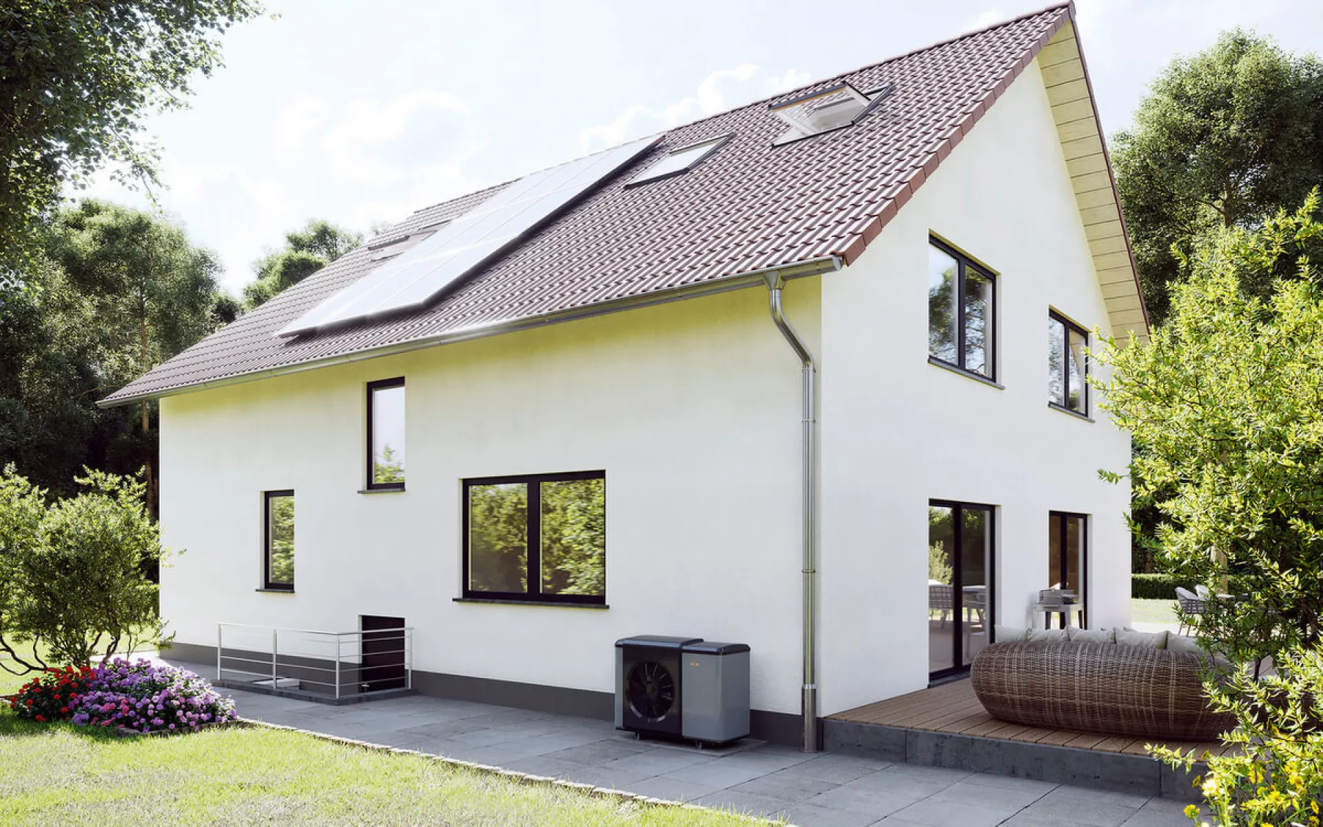 Eine perfekt passende Wärmepumpenheizung vor einem sanierten Einfamilienhaus im Außenbereich platziert.
