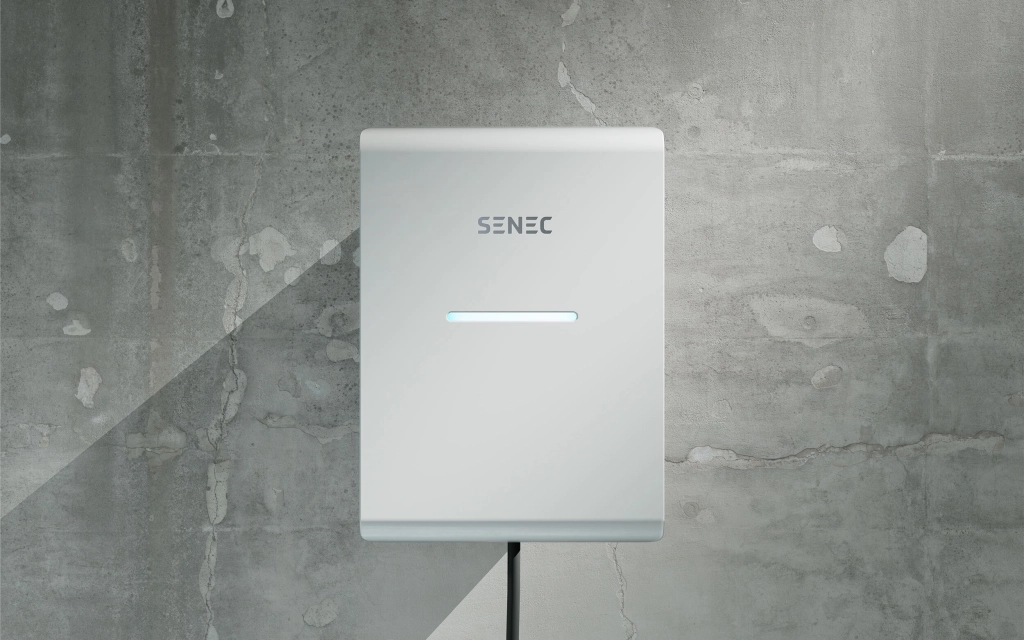 SENEC.Wallbox pro s an Betonwand