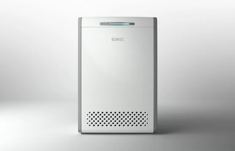 Das Bild zeigt einen Stromspeicher der neuesten Generation mit Sicherheits-Features, Hybridwechselrichter und erweiterbaren Speicher-Modulen.