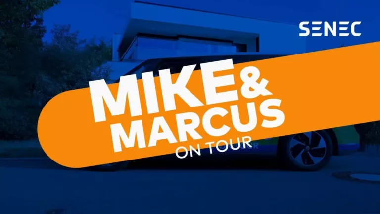 Mike und Marcus on Tour: Der SENEC.Home E4 zieht bei einer Kundin ein. Normalerweise dauert so etwas gerne mal länger, aber mit der SENEC.InstaBox Pro lief die Installation so schnell, dass kaum Zeit für Smalltalk blieb. Kundin happy, Speicher läuft und Mike und Marcus können abhaken: Mission erledigt. 😎🤝
