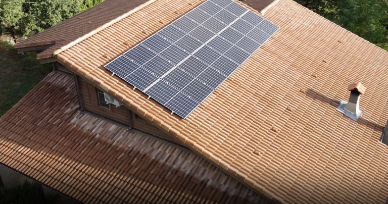 Moduli fotovoltaici SENEC.Solar M390: tecnologia HiR | SENEC