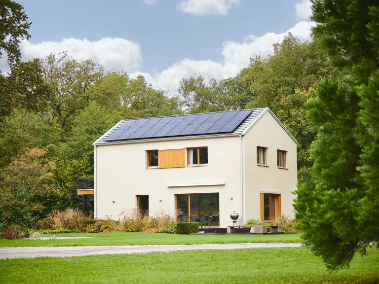 Haus mit Photovoltaikanlage
